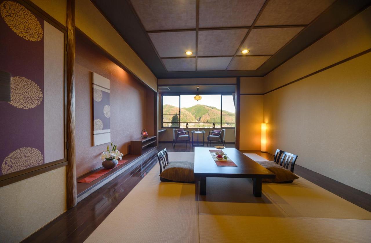 Hotel Hanaya Achi Buitenkant foto